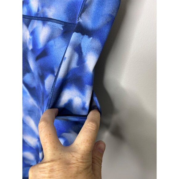 Lululemon size 8 Wunder Under Hi Rise full-on Luxtreme Blossom/wht/navy leggings - Picture 2 of 14